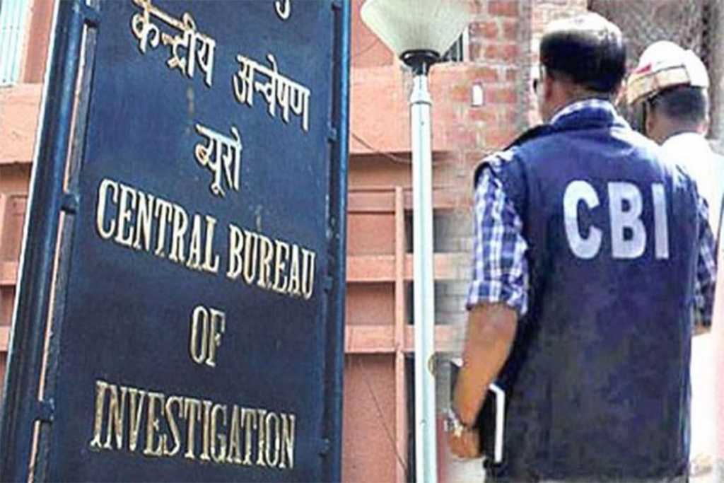 CBI à¤à¤¾à¤à¤ à¤¸à¥ à¤à¤¤à¤¨à¥ à¤à¥à¤¯à¥à¤ à¤¡à¤°à¥ à¤¹à¥ à¤®à¤¹à¤¾à¤°à¤¾à¤·à¥à¤à¥à¤° à¤¸à¤°à¤à¤¾à¤°? à¤°à¤¾à¤¤ 11 à¤¬à¤à¥ à¤¤à¤ à¤¹à¤¾à¤à¤à¥à¤°à¥à¤ à¤®à¥à¤ à¤¹à¥à¤¤à¥ à¤°à¤¹à¥ à¤¸à¥à¤¨à¤µà¤¾à¤