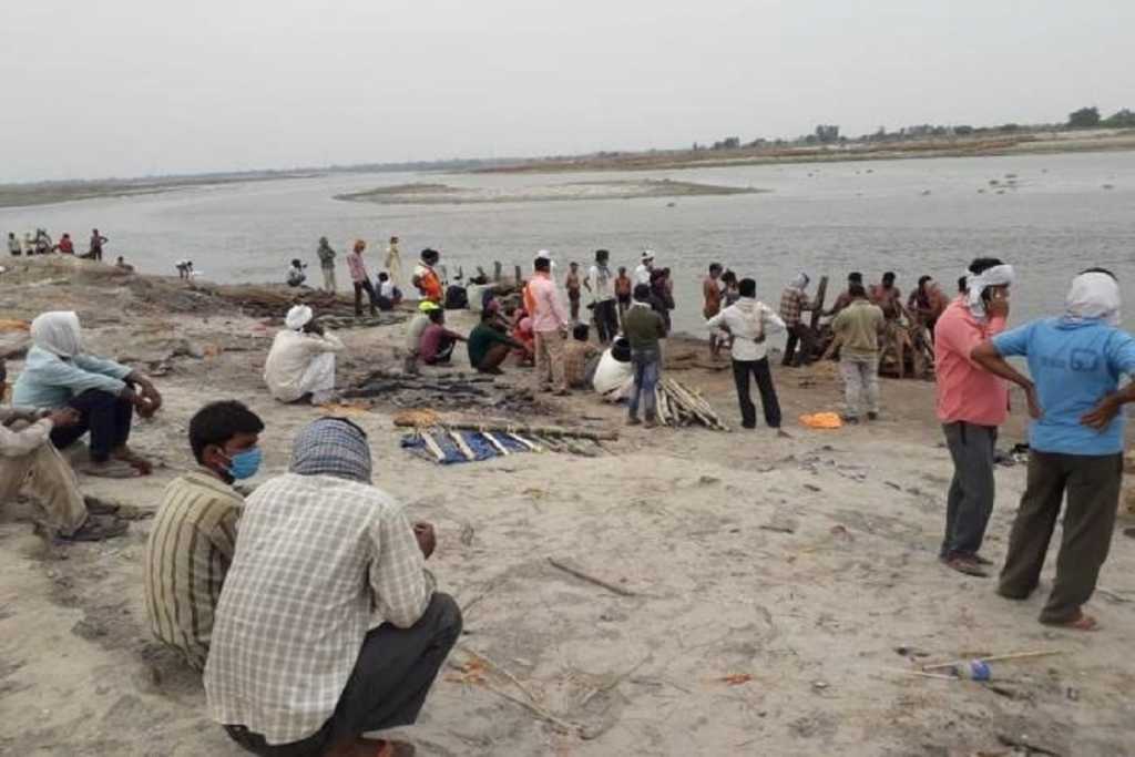 गंगा किनारे तैरती लाशों का कितना पड़ेगा असर?