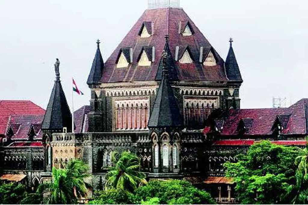 Mumbai:लोकल ट्रेनों में वकीलों को यात्रा की अनुमति देने से HC का इंकार