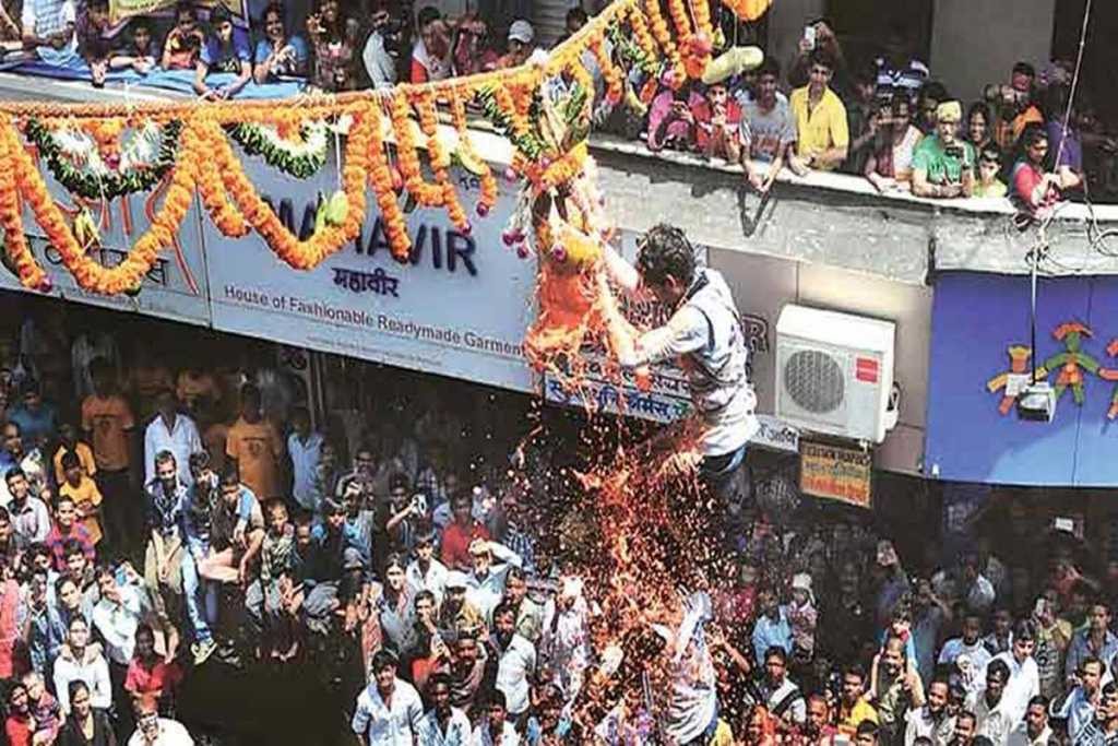 à¤¦à¤¹à¥ à¤¹à¤¾à¤à¥à¥ à¤ªà¤° à¤°à¤¾à¤°: à¤®à¥à¤à¤¬à¤ à¤ªà¥à¤²à¤¿à¤¸ à¤à¥à¤µà¤¿à¤¨à¥à¤¦ à¤ªà¤¥à¤à¥à¤ à¤à¥ à¤à¤¬à¤°à¤¿à¤¯à¤¾ à¤à¤°à¥à¤à¥ à¤à¤¿à¤°à¤«à¥à¤¤à¤¾à¤°, à¤à¤¾à¤¨à¥à¤ à¤à¥à¤¯à¥à¤?