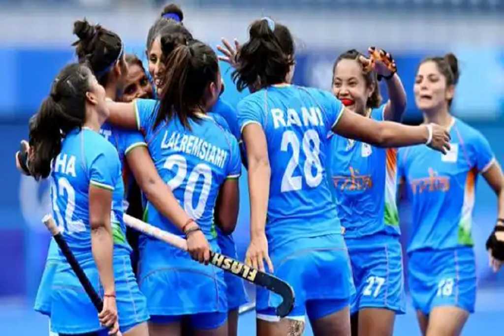 Tokyo Olympics : महिला हॉकी टीम 1-0 से आगे,पहलवान रवि फाइनल में