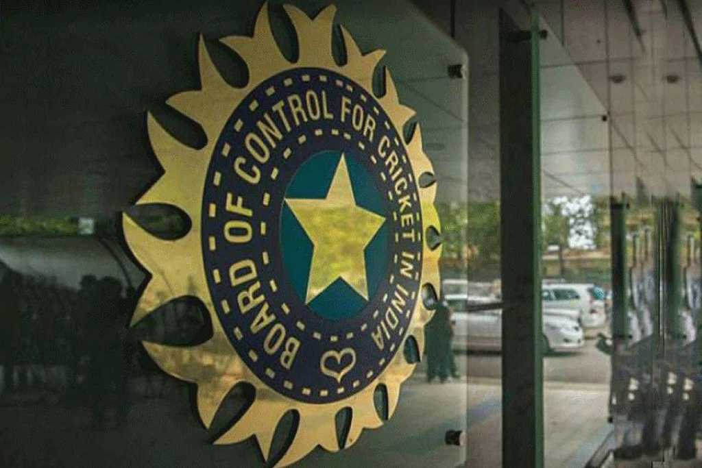 अंडर-19 क्रिकेट टीम में शामिल होने के किया आयु घोटाला