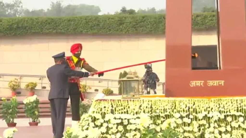 शहीदों जवानों का नया पता: अनंत ज्वाला में विलीन हुई अमर जवान ज्योति