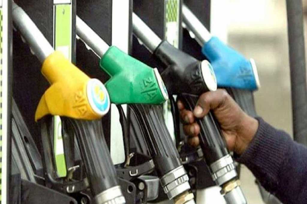 Petrol-Diesel: मुंबई में 122 रुपये पर पहुंचा डीजल