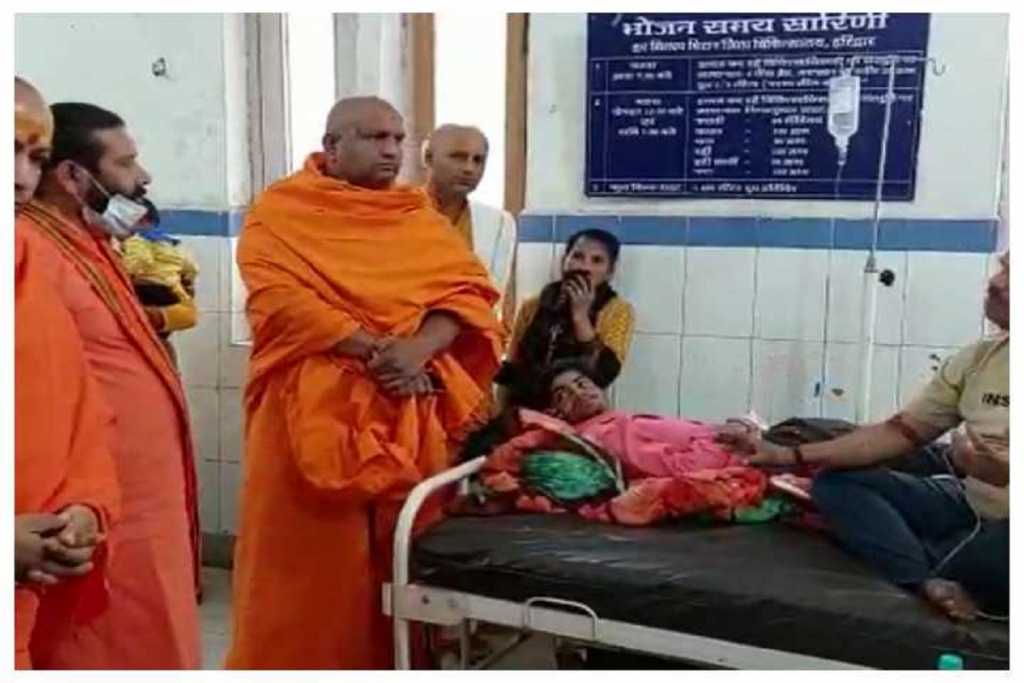 Haridwar: फूड पॉइजनिंग से हड़कंप, अधिकारियों को सस्पेंड की उठी मांग  