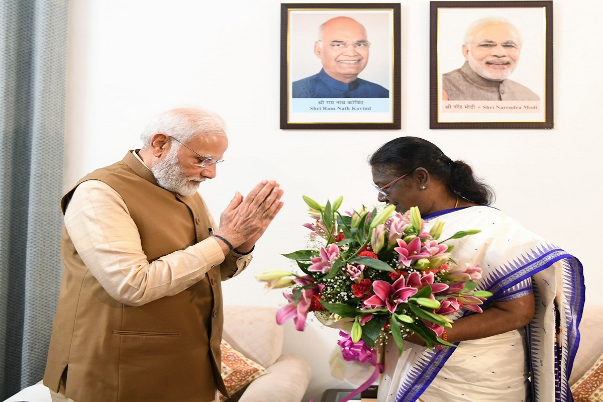 Pm Modi Meets Draupadi Murmu