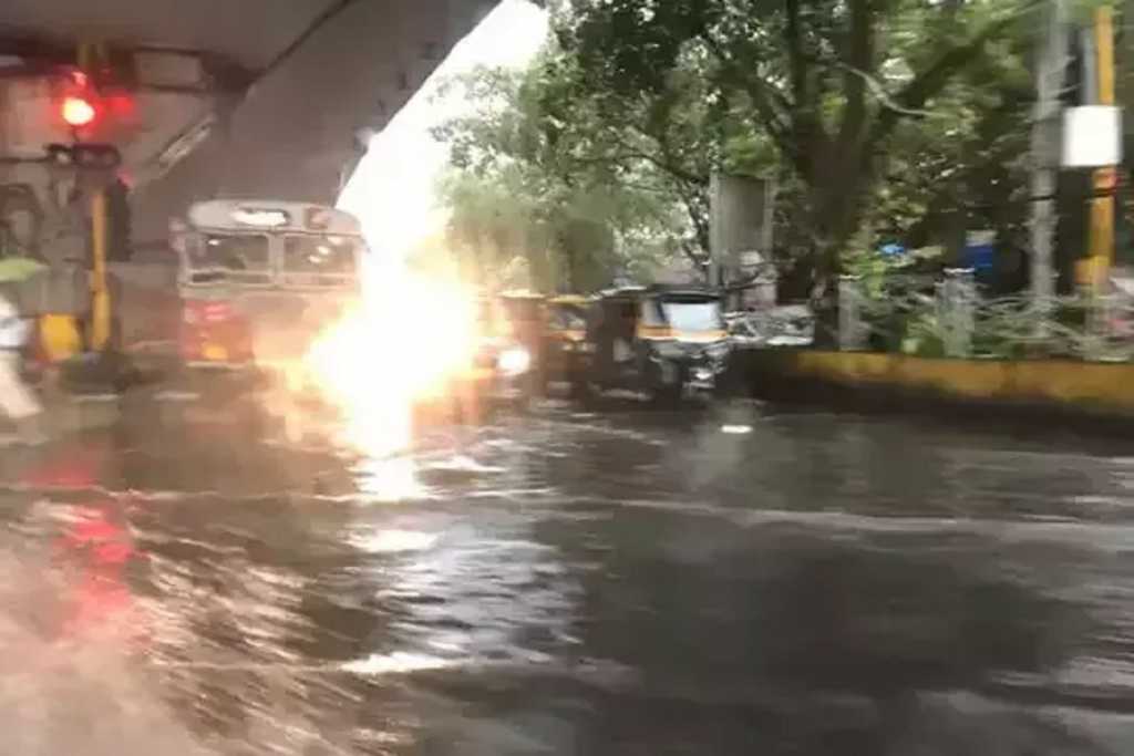 Heavy Rain : कुंडलिका नदी खतरे के पार, पालघर और घाटकोपर हादसा