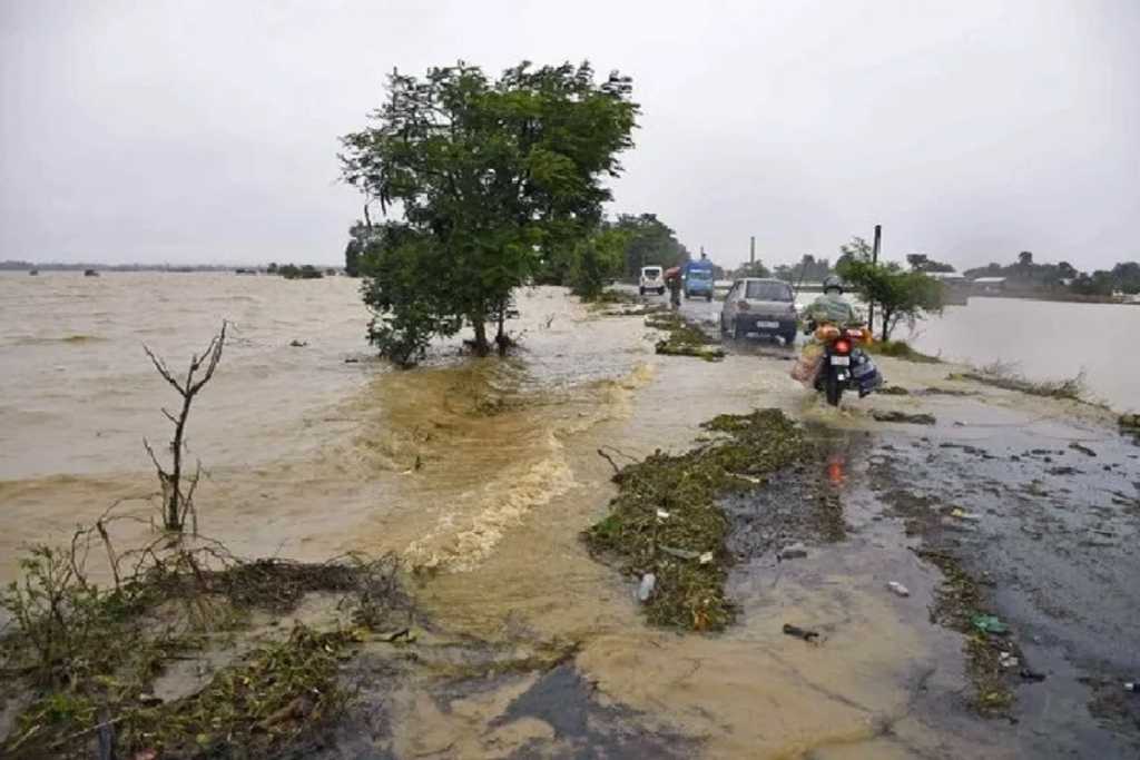 महाराष्ट्र सहित कई राज्यों में भारी बारिश, कुल 140 लोगों की मौत 