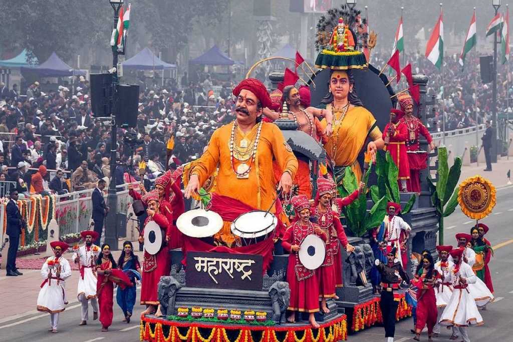 ​महाराष्ट्र के चित्ररथ की दूसरी रैंक: ड्यूटी पर ‘शक्तिपीठ और नारी शक्ति’ की प्रस्तुति दी