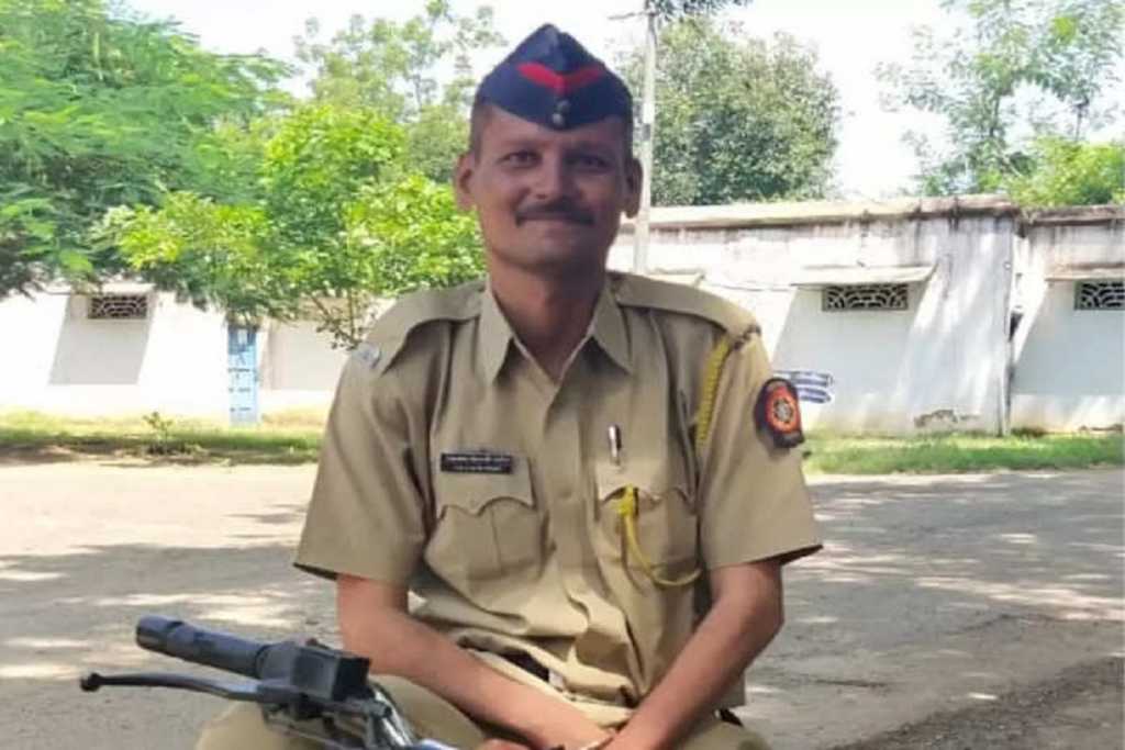 ​पुलिस मुख्यालय में ​ह​थियार से ​हमला​कर ​​​पुलिसकर्मी की ​हत्या !​