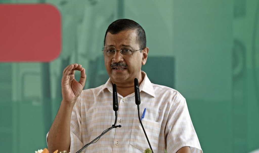 delhi cm arvind kejriwal will burn a copy of central ordnance on 3 july