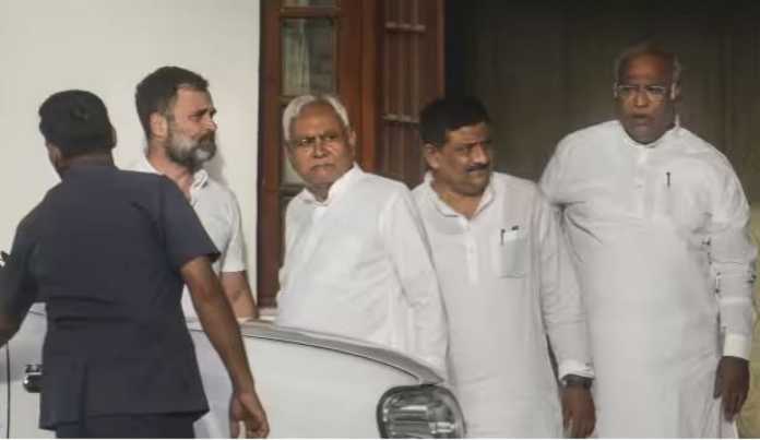 neither rahul gandhi nor mallikarjun kharge will attend meeting of opposition leaders