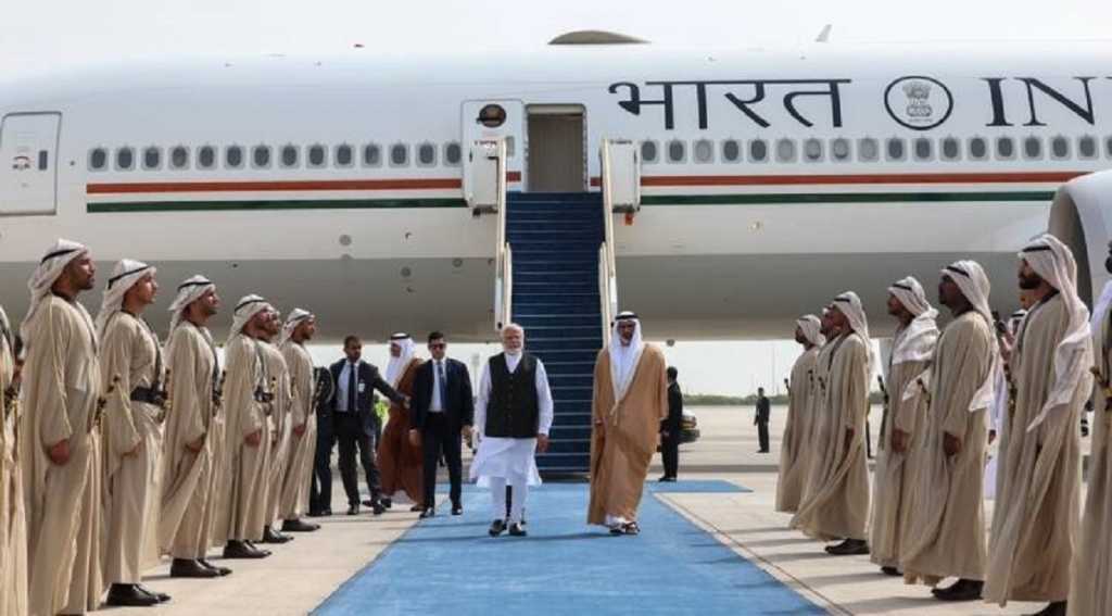 UAE पहुंचे PM मोदी,राष्ट्रपति अल नाहयान ने किया स्वागत  