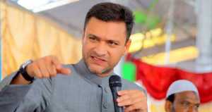 aimim leader akbaruddin owaisi threat police inspector in telangana assembly election campaign