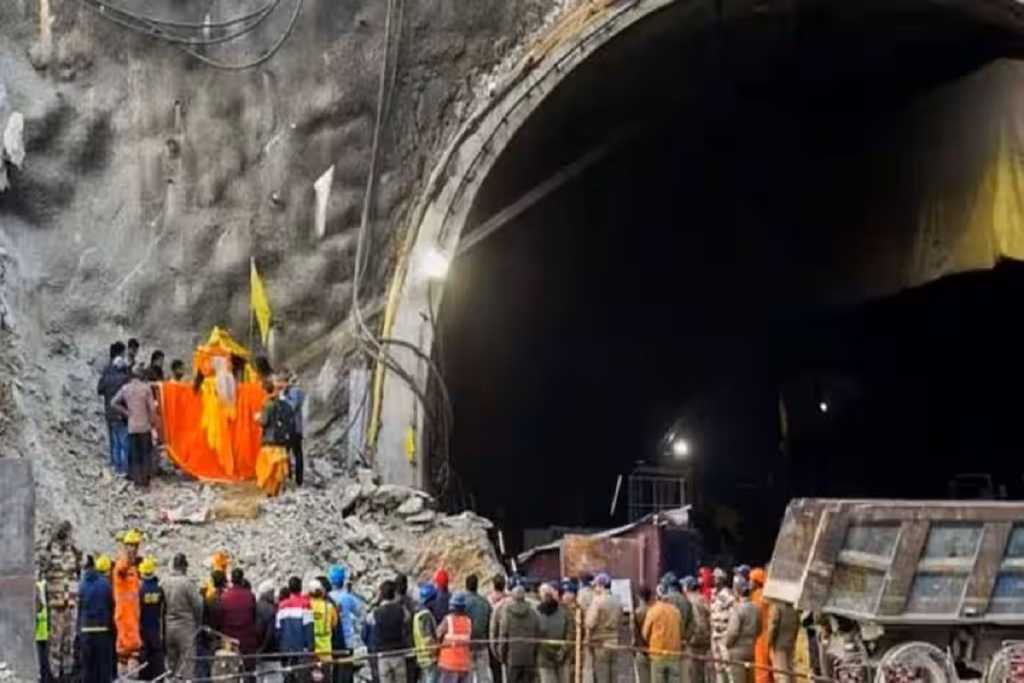 Uttarkashi Tunnel Rescue: अमेरिकी मशीन ने ही बचाव अभियान में डाली बाधा ?