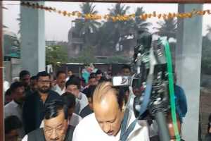 In-Pune-Camera-Hit-On-The-Head-Of-Deputy-Chief-Minister-Ajit-Pawar