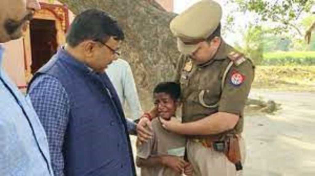 mirzapur hungry child sudama crying in front of police