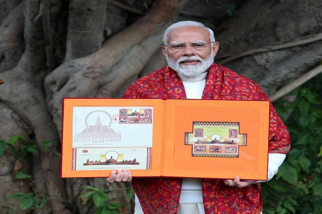 PM Modi ने राम मंदिर पर जारी किया डाक टिकट, 20 देशों में जारी टिकट …