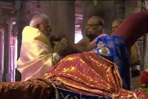 pm narendra modi visited sri ranganatha swamy temple at srirangam