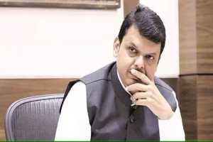 Manoj-Jarange-Patil-left-for-Sagar-Bungalow-Fadnavis-immediately-left-Satara