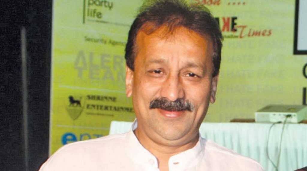 congress senior leader baba siddique may join ncp quit after milind devada