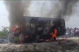 high-tension-wire-falls-on-bus-in-ghazipur-district-of-uttar-pradesh