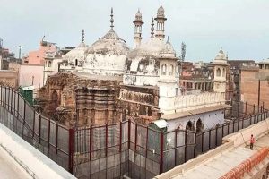 Kashi Vishwanath Temple Case: Supreme Court seeks reply from Muslim side within 2 weeks!