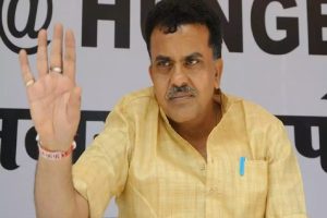 congress-party-expel-sanjay-nirupam-from-party-for-six-years