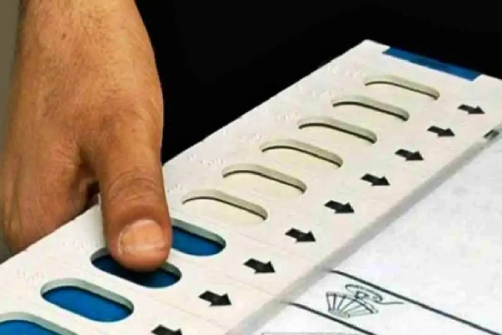 लोकसभा चुनाव 2024: सभी आठ निर्वाचन क्षेत्रों में कड़ा मुकाबला; दूसरे चरण के लिए वोटिंग आज!