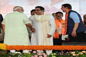 Special-treatment-to-mns-chief-raj-thackeray-in-mahayuti-narendra-modi-rally-at-mumbai-shivaji-park