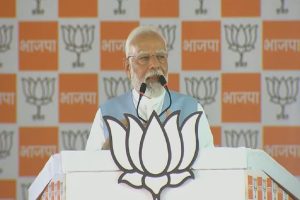 pm-narendra-modi-criticized-congress-and-rahul-gandhi-over-pakistan-leader-post