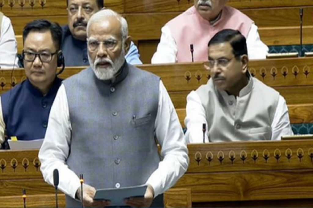 Lok Sabha Session: पीएम मोदी ने ओम बिरला की सराहना की, अध्यक्ष ने की आपातकाल की कड़ी निंदा !