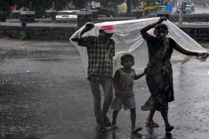 Pune-on-yellow-alert-heavy-rain-warning-for-tourists