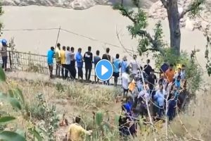 accident-in-uttarakhand-tempo-traveler-plunges-in-alaknanda-river-in-rutraprayag