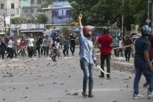 Bangladesh: Nationwide movement of university students against reservation, violent clash between police!