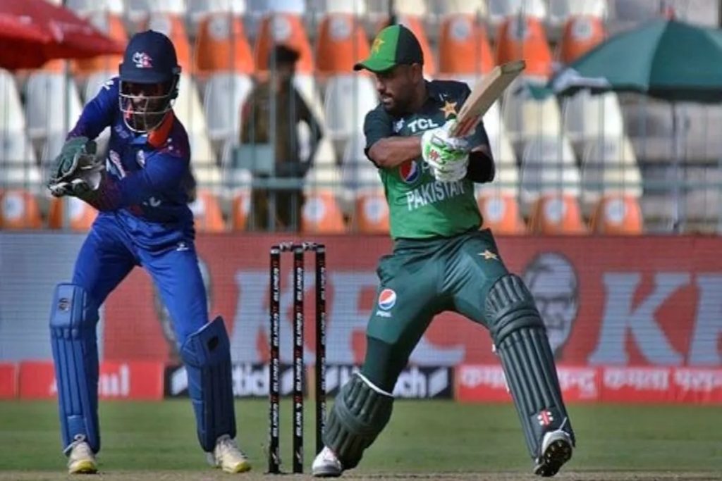 “…बाबर आज़म को नेपाल भी अपने टीम में नहीं रखना चाहेगी” पूर्व पाकिस्तानी क्रिकेटर का दावा !