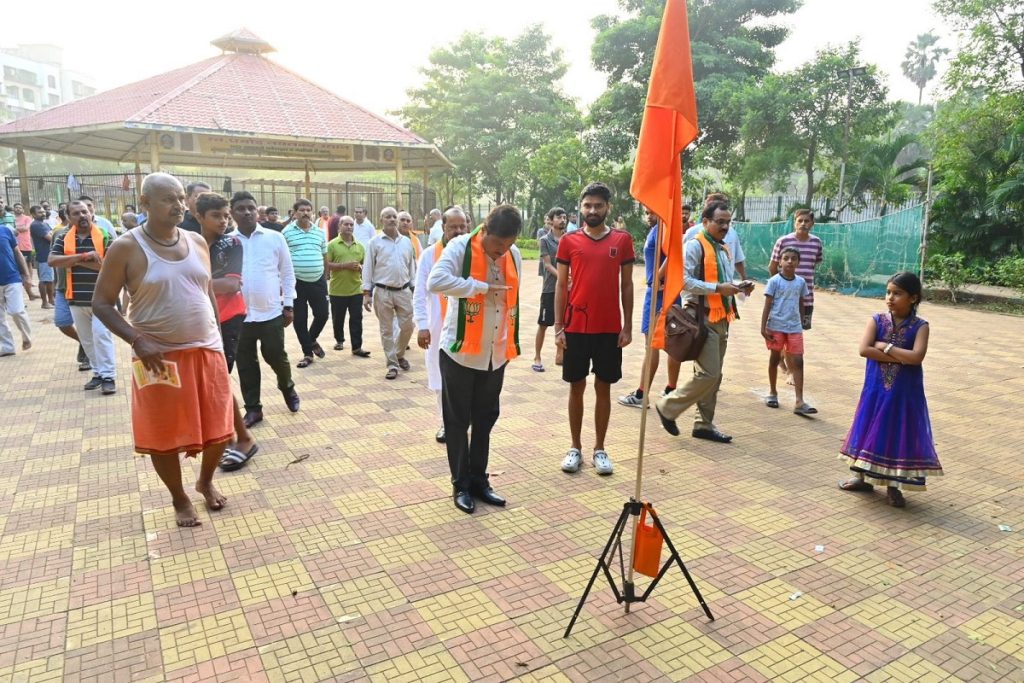 भगवा ध्वज को नमन कर शुरू हुआ अतुल भातखलकर का चुनावी प्रचार अभियान!