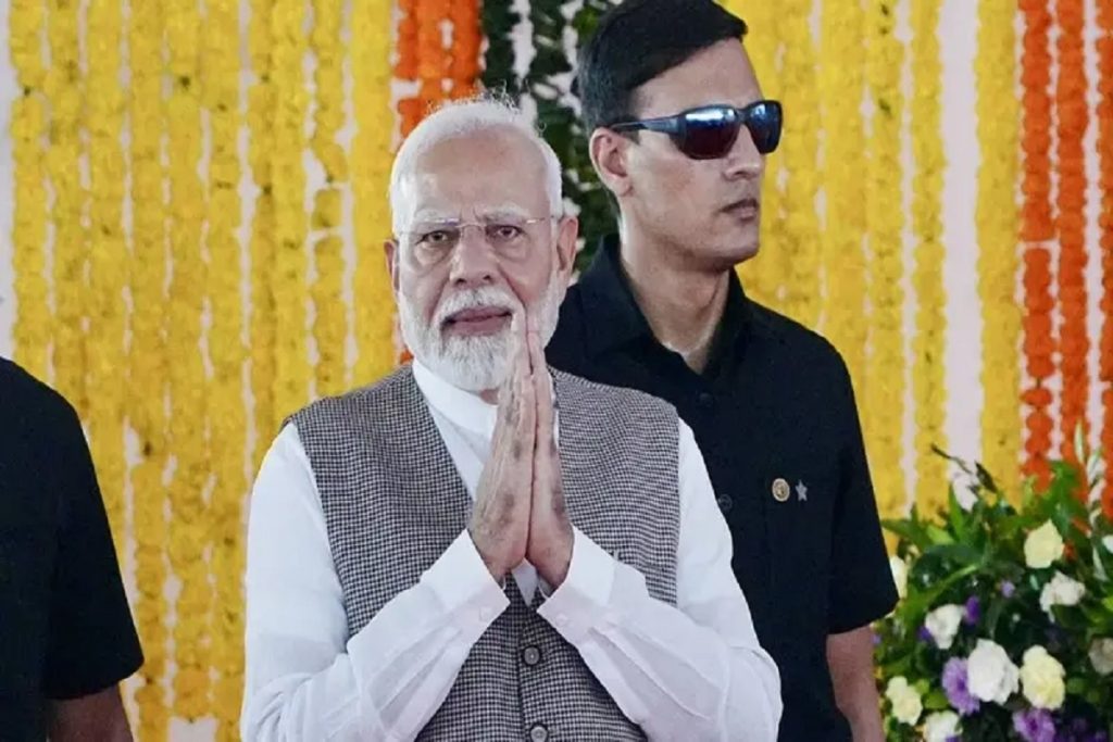 PM मोदी ने जेपी और नानाजी देशमुख की जयंती पर अर्पित की भावभीनी श्रद्धांजलि!