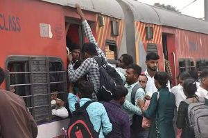 Western-Railway-said-Passenger-luggage-beyond-permissible-limit-to-attract-fine