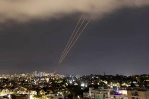 israel-launches-airstrikes-against-iran-in-revenge-for-missile-attack