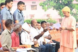 Chief-Minister-Yogi-Adityanath-heard-problems-of-200-people-in-Janta-Darshan