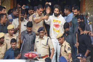 allu-arjun-summoned-by-hyderabad-police-for-questioning-in-pushpa-2-stampede-case