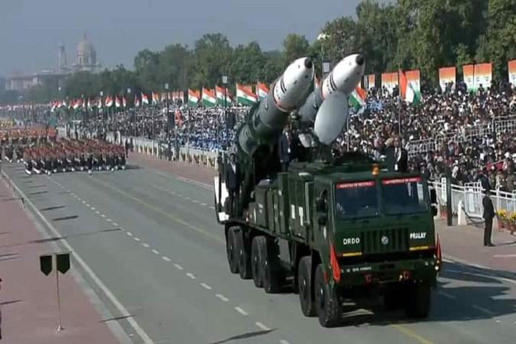 Republic Day Parade 2025: जमीन से आसमान तक दिखी भारत की शक्ति!