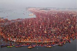 MahaKumbh-2025-Prayagraj-Devotees-throng-Triveni-sangam-on-Magh-Purnima