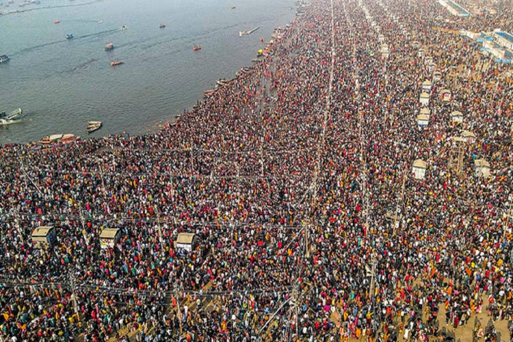 Mahakumbh: संगम पर डुबकी लगाने वाले श्रद्धालुओं की संख्या 60 करोड़ के पार! सरकारी आकड़े ध्वस्त!