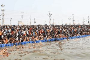 Mahakumbh-Prayagraj-2025-Live-Updates-Devotees-Sangam-Ghats-Snan-Maha-Kumbh-Mela