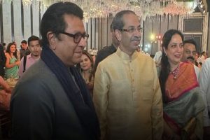 Raj-Thackeray-Uddhav-meet-at-wedding-spark-speculation-of-rapprochement