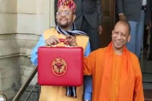 UP-Budget-2025-Yogi-government-opened-treasury-for-the-daughters-of-the-state-Big-announcements-in-UP-budget