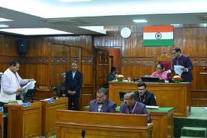 Uttarakhand-Budget-2025-Huge-uproar-in-the-House-on-the-issue-of-hills-and-plains