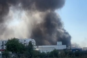 Greater-Noida-Huge-fire-breaks-out-in-five-factories-including-a-cooler-manufacturing-unit-30-fire-engines-bring-the-fire-under-control